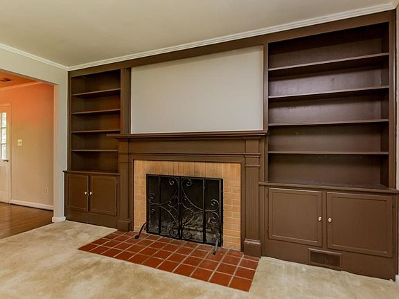 5th image of 512 Woodland Dr