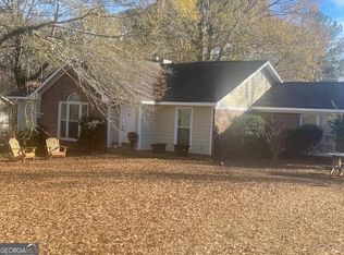 102 Huntcliff Ct, Lagrange, GA 30240