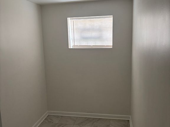 4th image of 3868 Harrison St #B