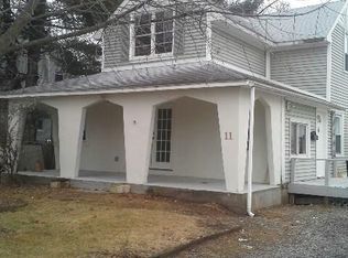 11 Royal Ave, Warwick, RI 02889