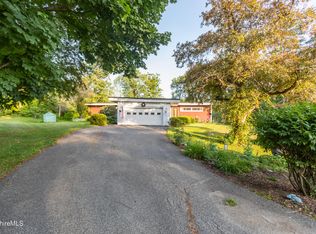 62 Braeburn Rd, Dalton, MA 01226