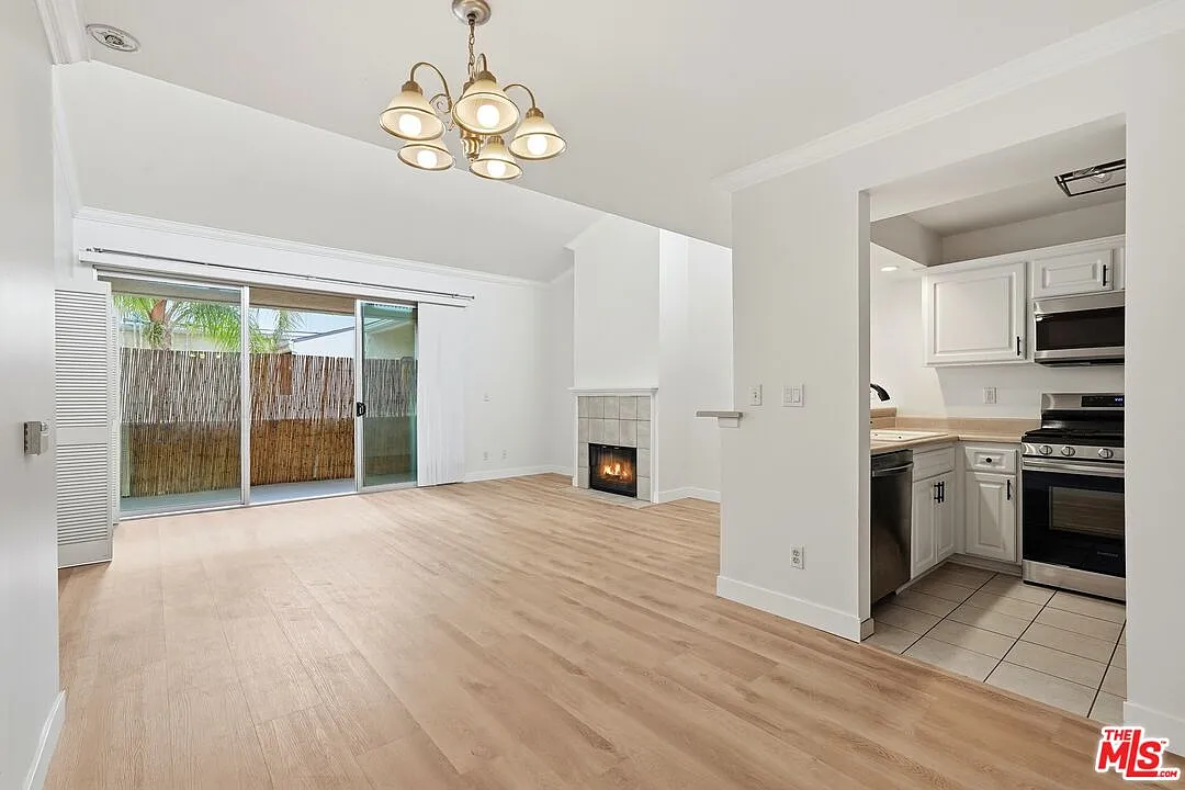 5325 Newcastle Ave Unit 342 photo 1