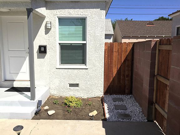 Apt D - Front door