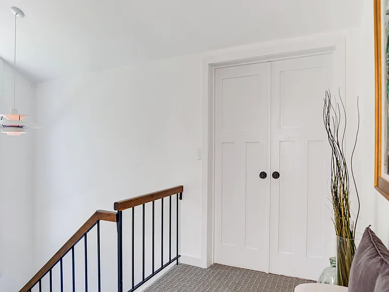 1 Woodcrest Dr — Photo 55