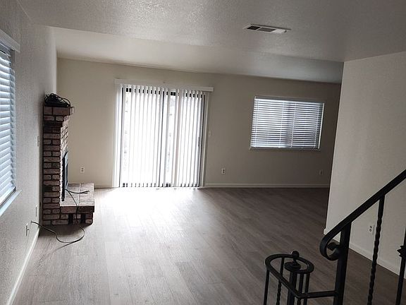 5th image of 1384 Aksland Dr #C