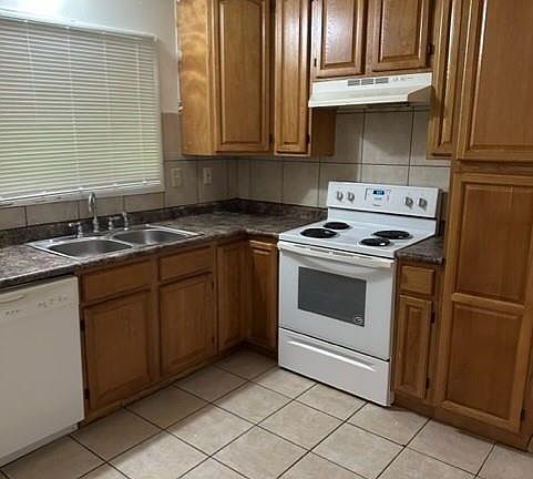 5th image of 10518 Skiles Ave