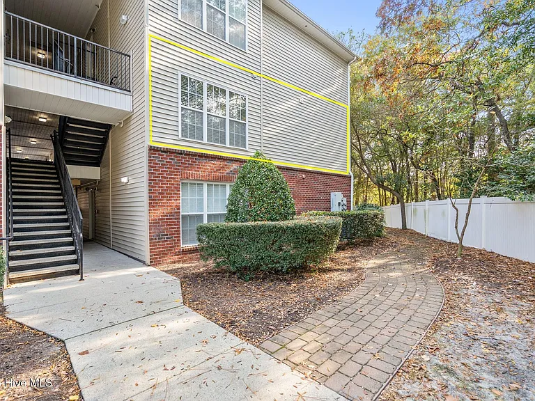 1505 Cadfel Ct #203 — Photo 5