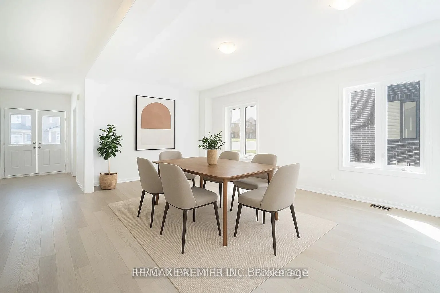 4 bed, $3,200 — Photo 2