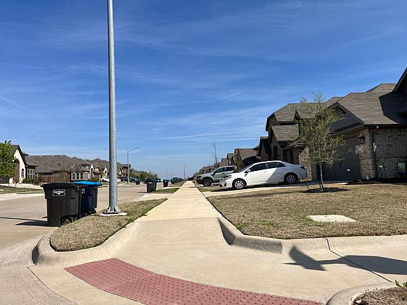 4th image of 4201 Snowberry Ln