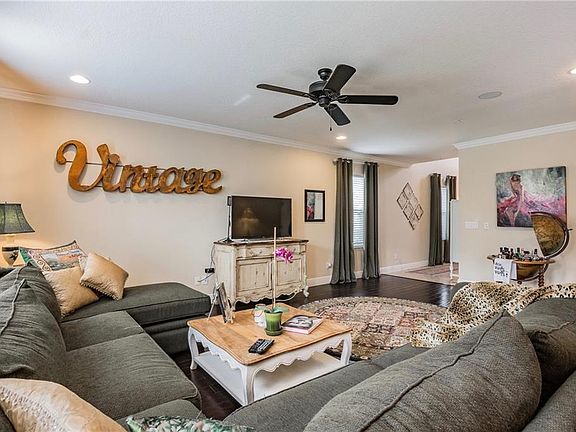 5th image of 351 White Dogwood Ln