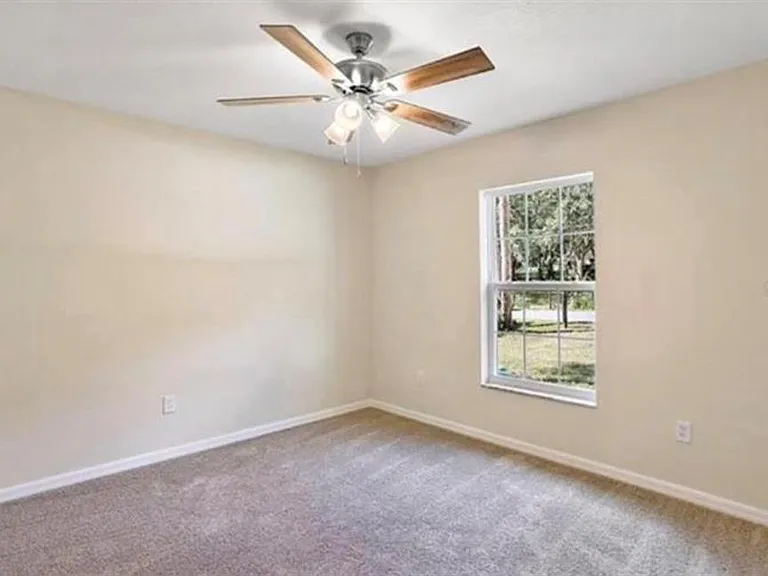 2920 SE 49th Pl — Photo 10