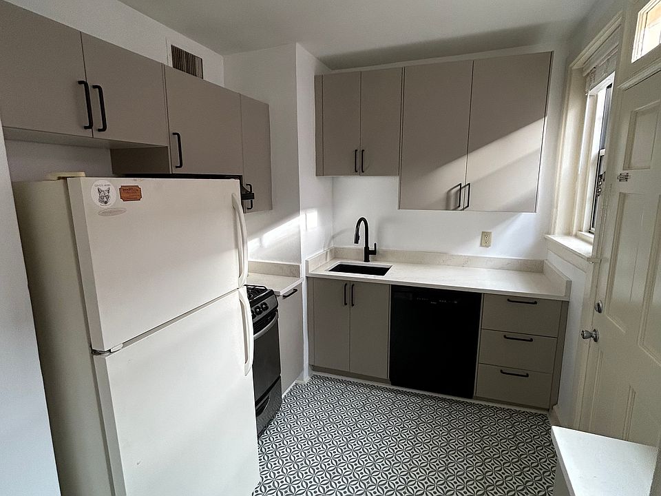 1st image of 1008 Westover Ave #402B