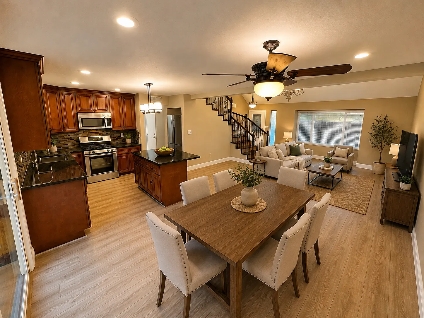 5 bed, 1530 sqft, $3,395 — Photo 3