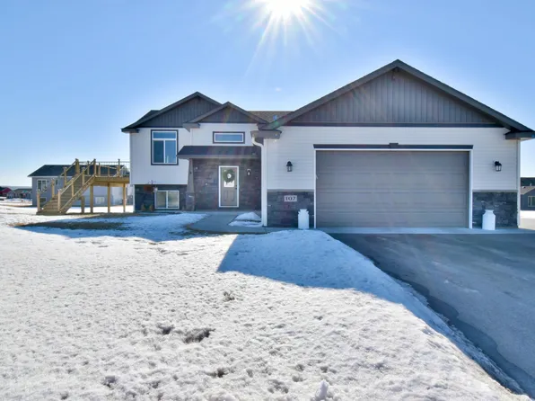 107 Collina Cir, Avon, MN 56310