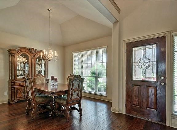 3rd image of 302 Walsh Hill Trl