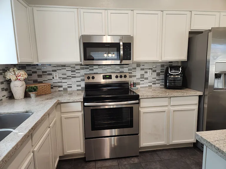 9210 W Serrano St — Photo 9