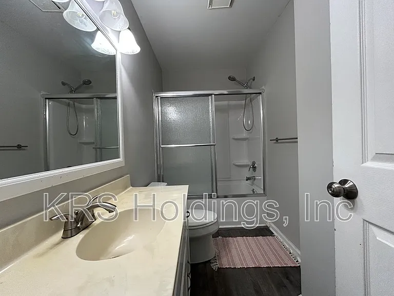 1652 Fairfax Dr — Photo 14
