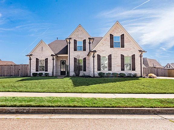 2nd image of 3592 Wellwick Dr