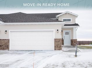 813 2nd Ave, Horace, ND 58047