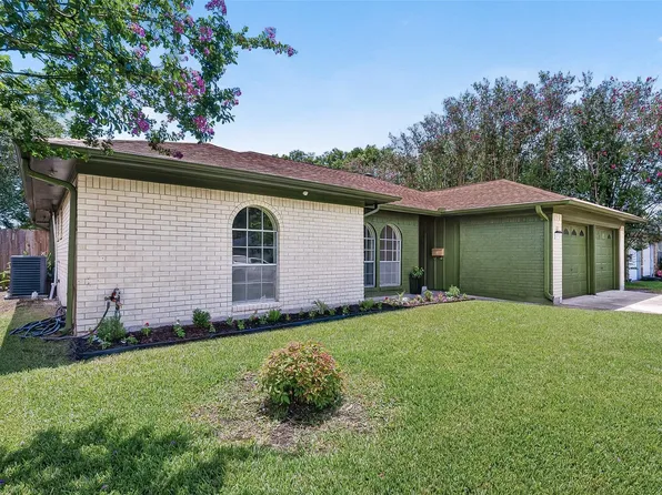 15702 La Cabana Dr, Houston, TX 77062