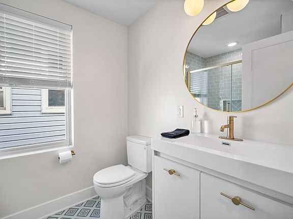 3rd image of 1059 Asbury Ave APT 2