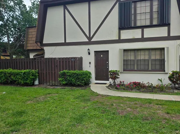 105 Weybridge Circle #A, Royal Palm Beach, FL 33411