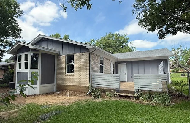 2603 N Shannon St — Photo 2