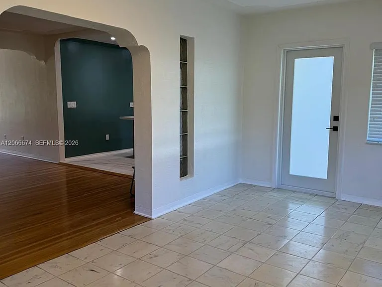 431 Candia Ave — Photo 28