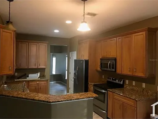 1530 Salem Dr — Photo 4