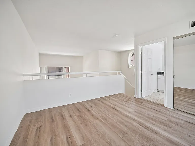 1939 N Tamarind Ave #1 — Photo 13
