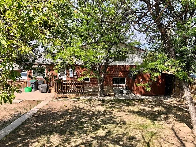 3 bed, 2.5 bath, 1625 sqft, $2,100 — Photo 4