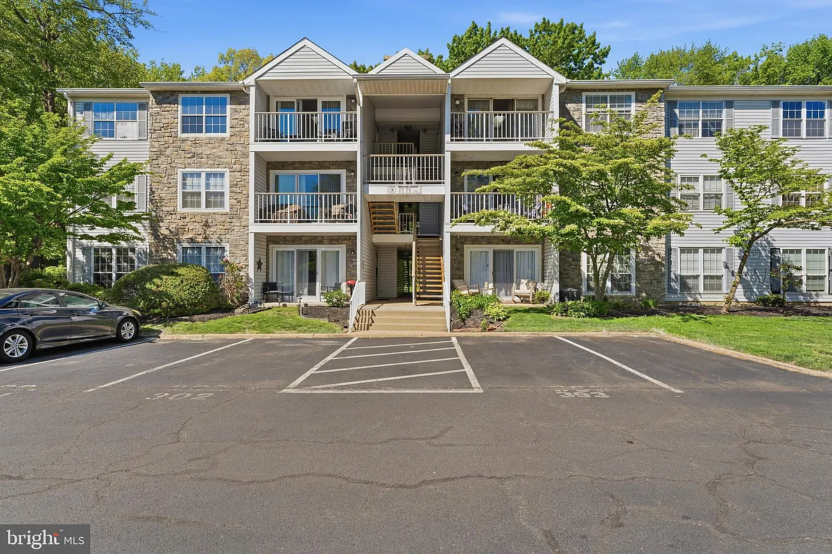 Building Photo - 96 Willow Ct