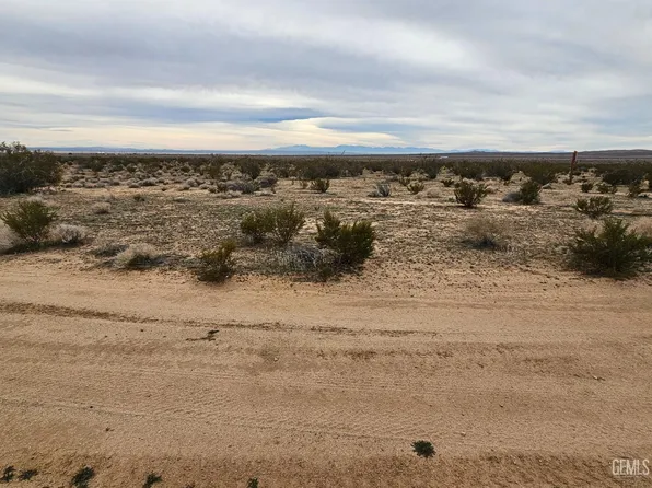 13001 Glendower Ave, Mojave, CA 93523