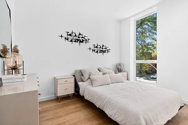 Sold by Compass | media 4
