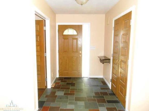 3rd image of 2632 Wyckham Dr