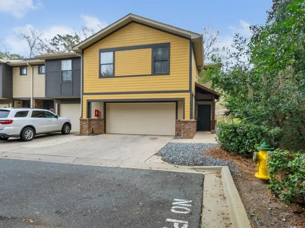 2322 Timber Oaks Ln, Tallahassee, FL 32304