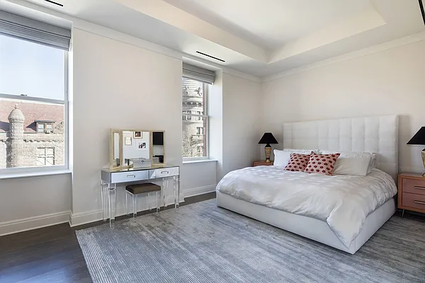 Rented by Compass | media 21