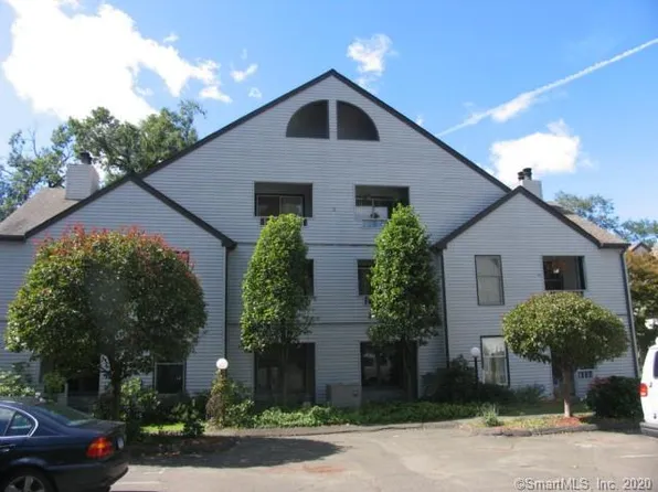 20 Raymond Pl #2-10E, Danbury, CT 06810