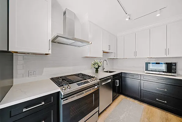 Rented by Vector New York, LLC | media 13