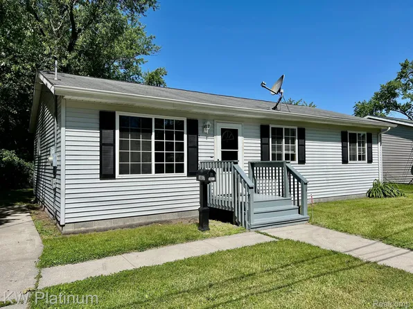 1817 17th St, Port Huron, MI 48060