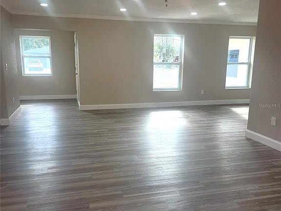 5th image of 7143 Pear Ln