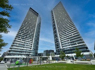 18 Water Walk Dr #907, Markham, ON L3R 6L5