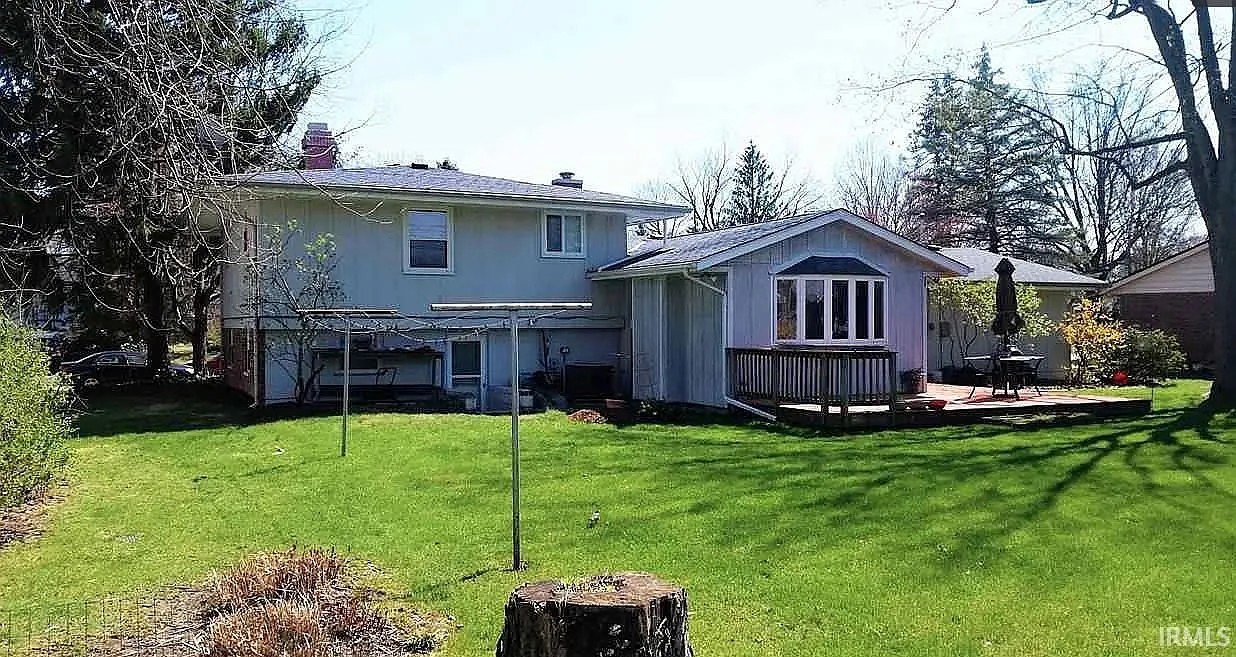 4 bed, 2.5 bath, 2119 sqft, $1,990 — Photo 2