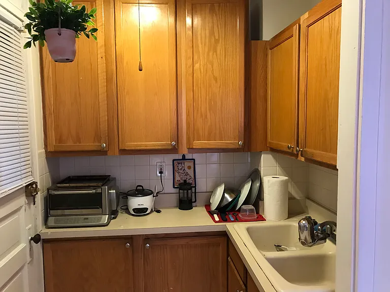 1618 W Roscoe St #2 — Photo 4