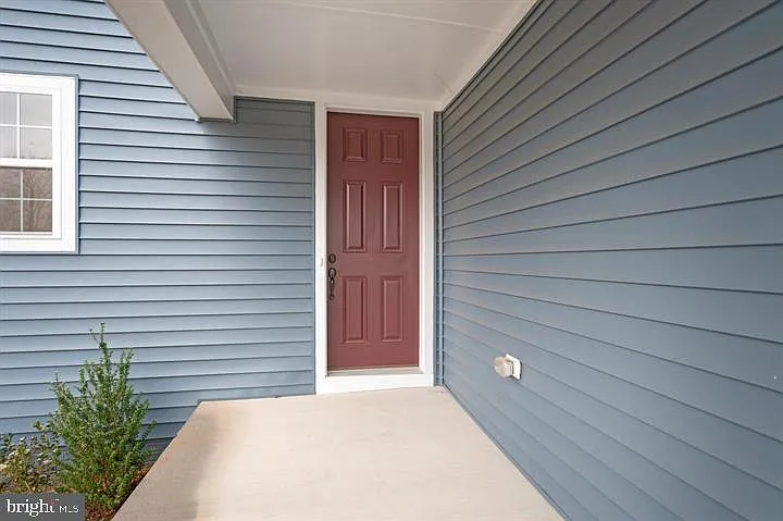 3 bed, 2.5 bath, 1840 sqft, $2,600 — Photo 2