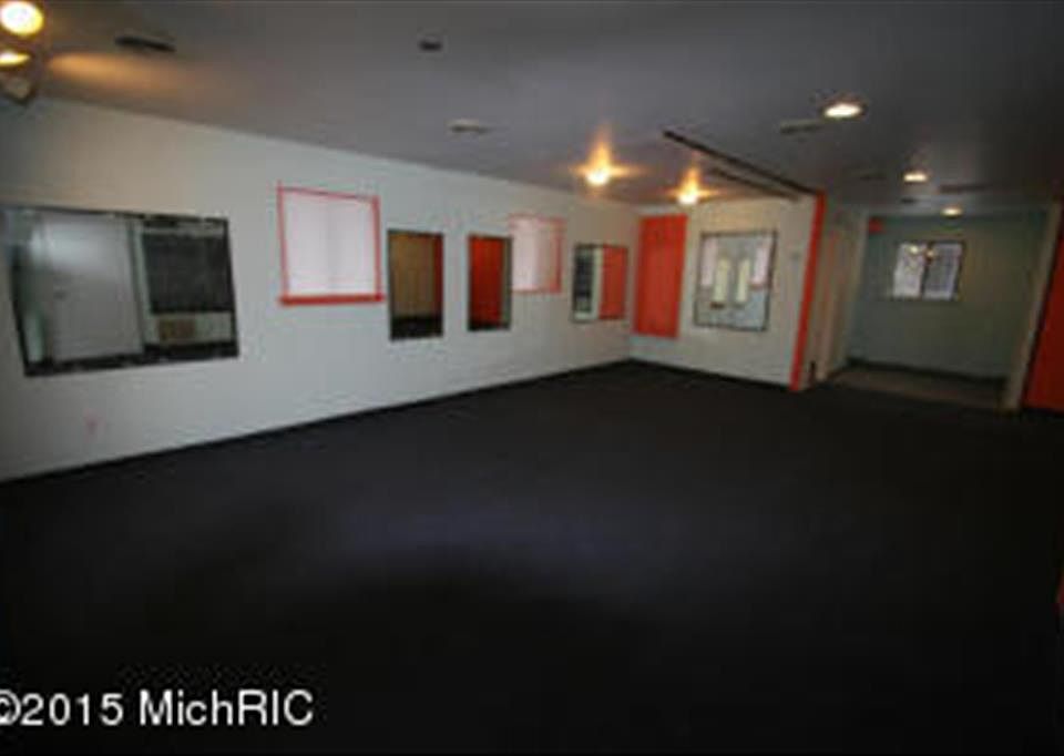 2nd image of 3363 Remembrance Rd NW