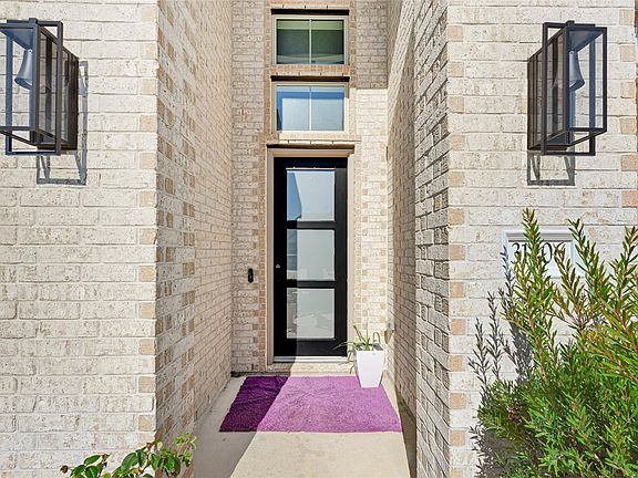 3rd image of 31406 Beacon Cove Trl