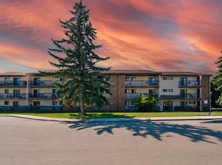 Fairway Manor, Saskatoon, SK S7H 5L5