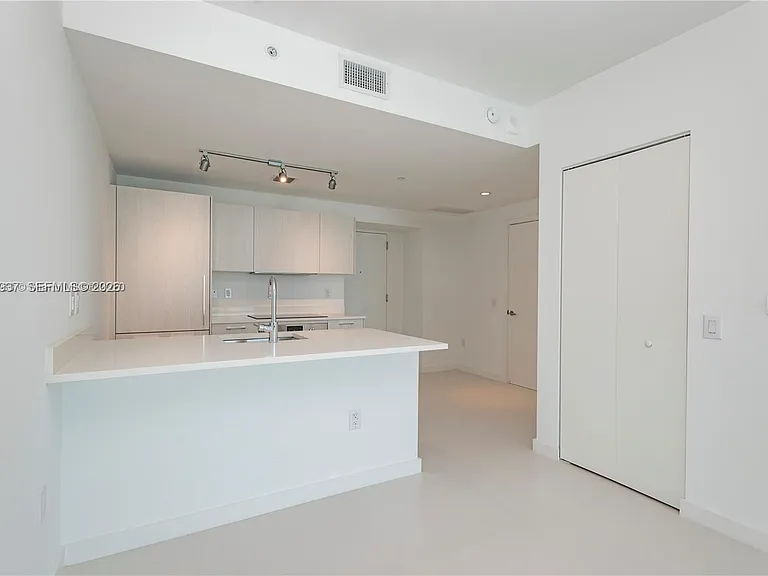 501 NE 31st St #3505 — Photo 2