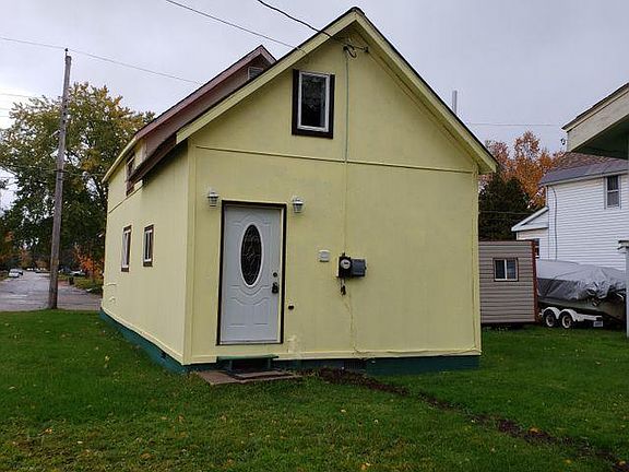 2nd image of 1513 Seymour St